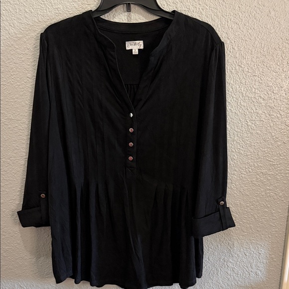 Wonderly Tops - Wonderly Black V-Neck Button-Front Pleated Tunic Top size 2X